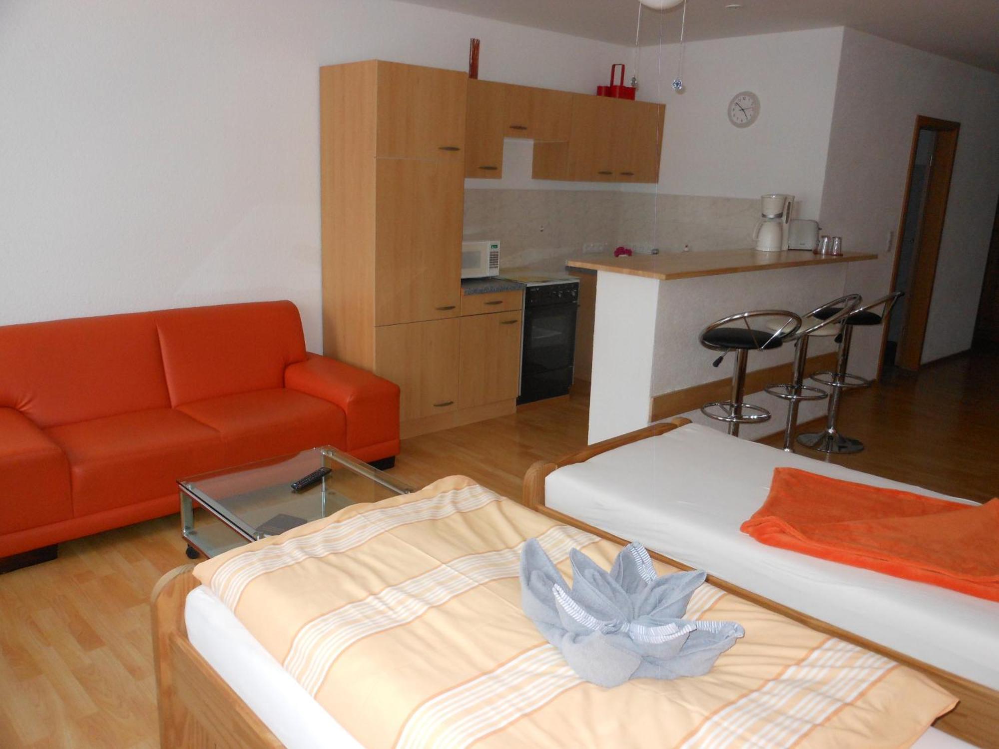 Pension Am Werder Bernburg Ruang foto