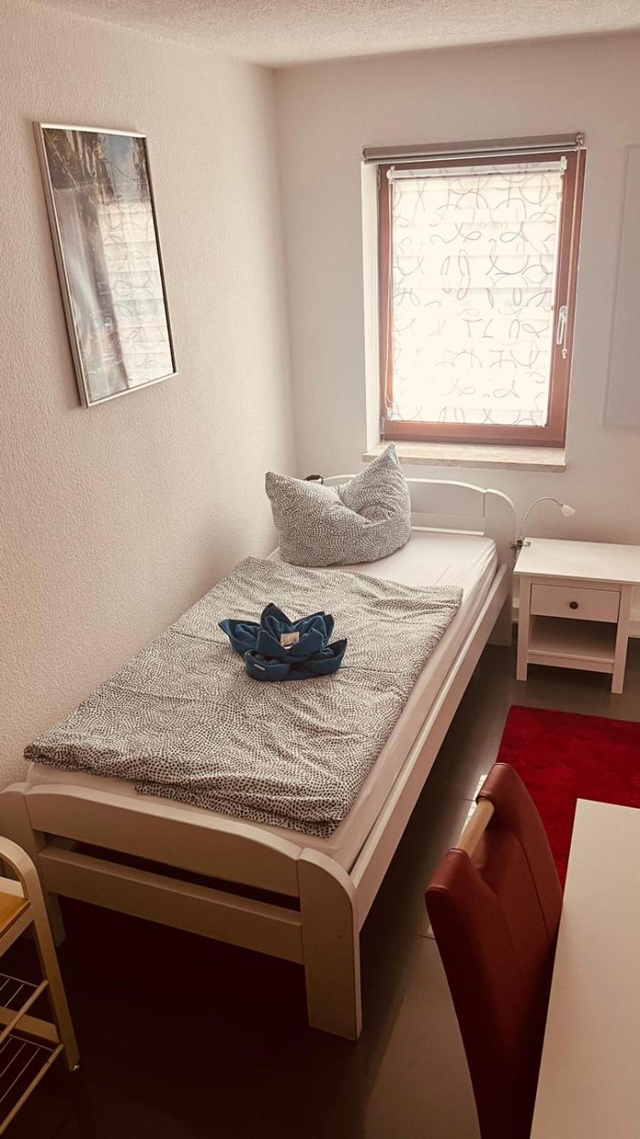 Pension Am Werder Bernburg Ruang foto
